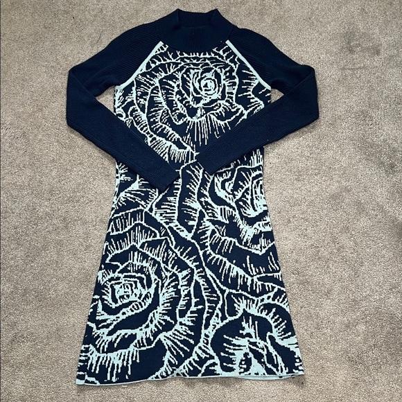 Title Nine Sebelius Blue Rose Floral Merino Wool Sweater Dress Size Small - Picture 2 of 6